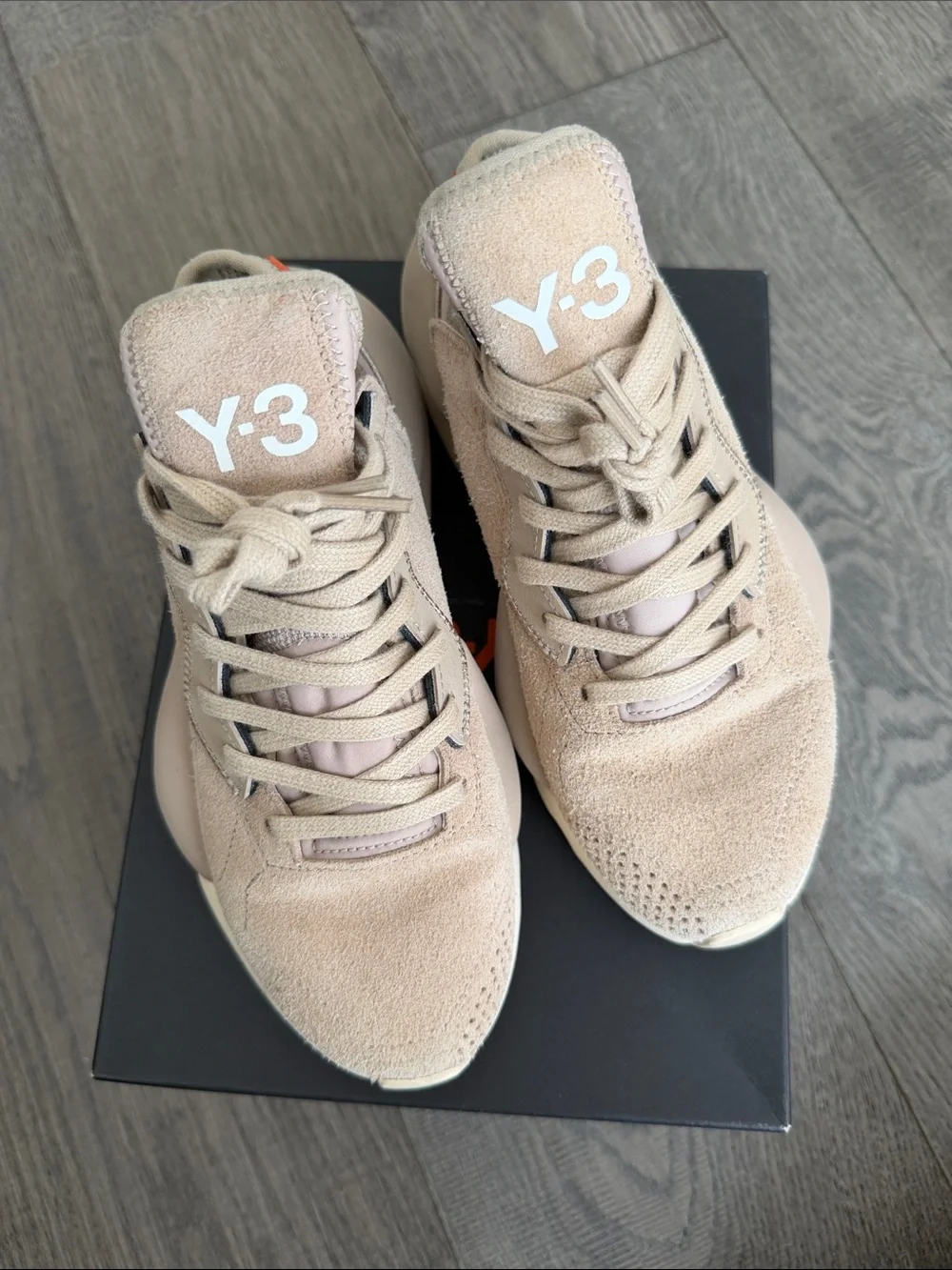 Y-3 Women’s Beige Suede Low-Top Sneakers